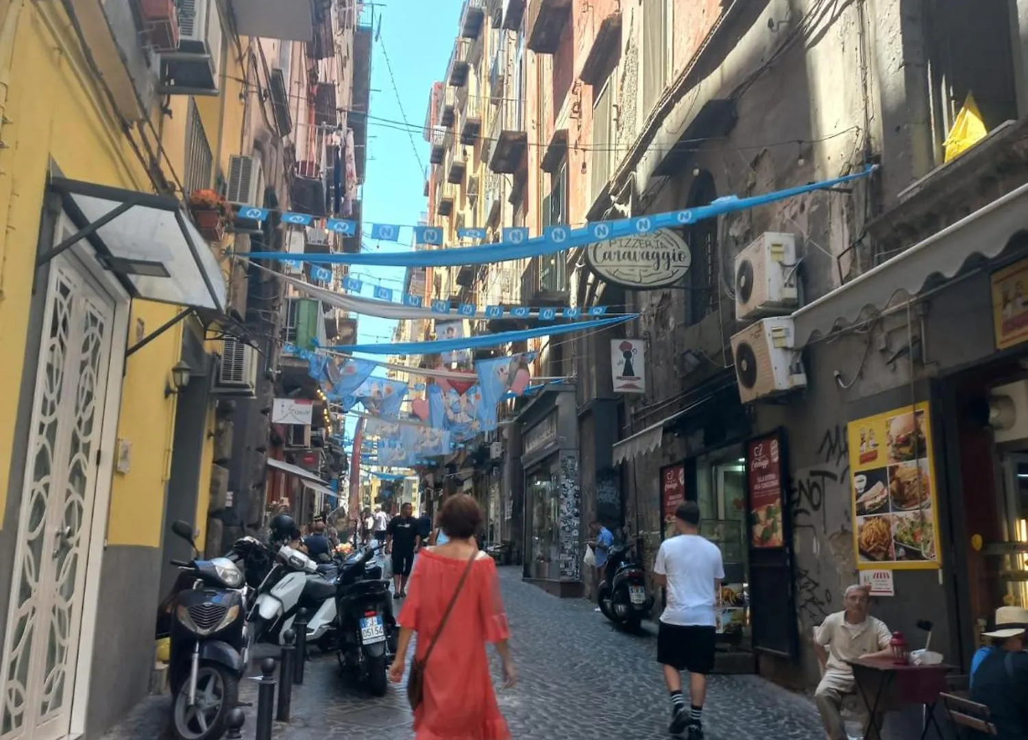 Il Balconcino Ai Tribunali Naples
